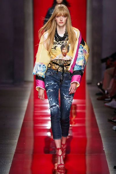 Look 46